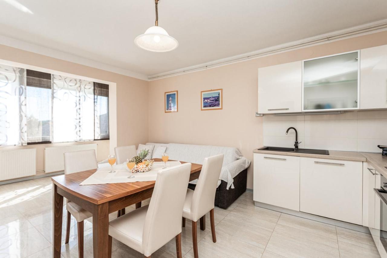 Apartments Villa Ana كرك المظهر الخارجي الصورة